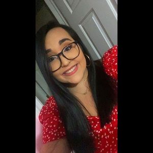 Meet your Posher, Domonique